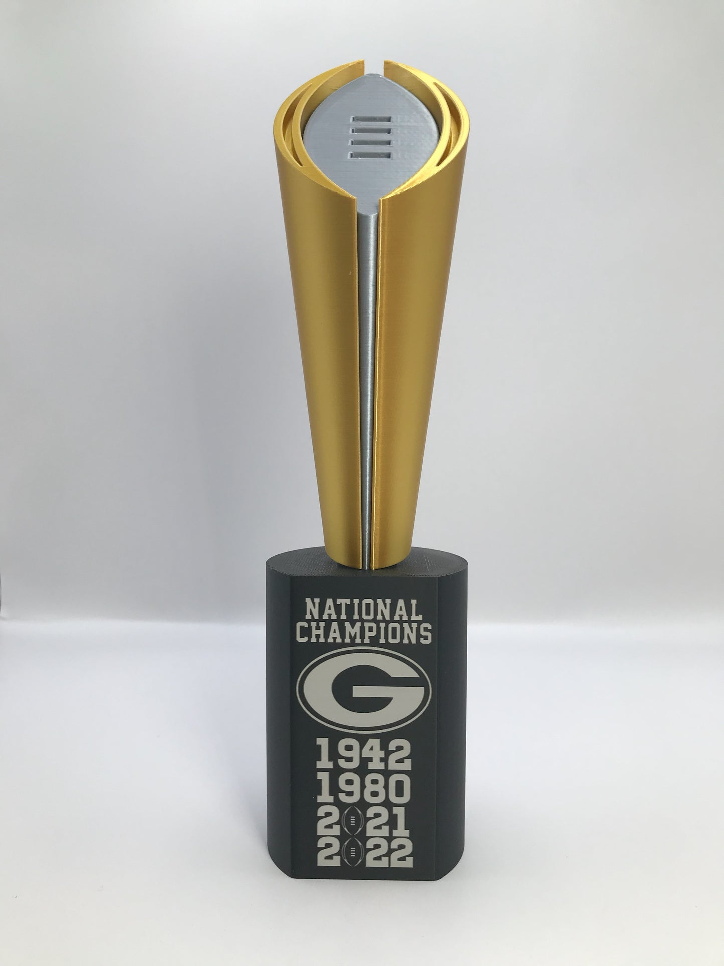 UGA 42/80/21/22 10" National Championship Trophy laser engraved