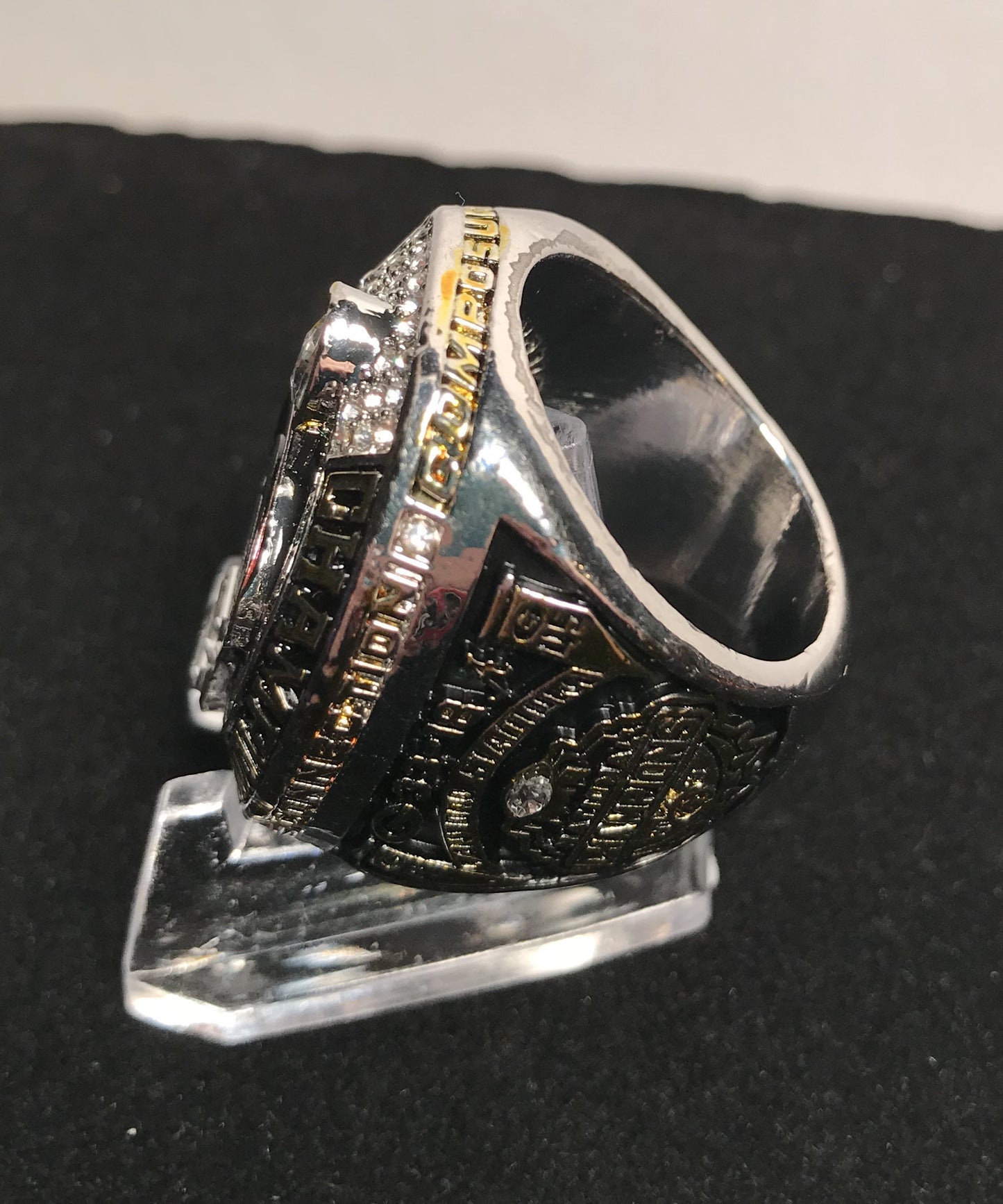 Ring - UGA 2021 Brock Bowers Replica National Championship Ring w/display box