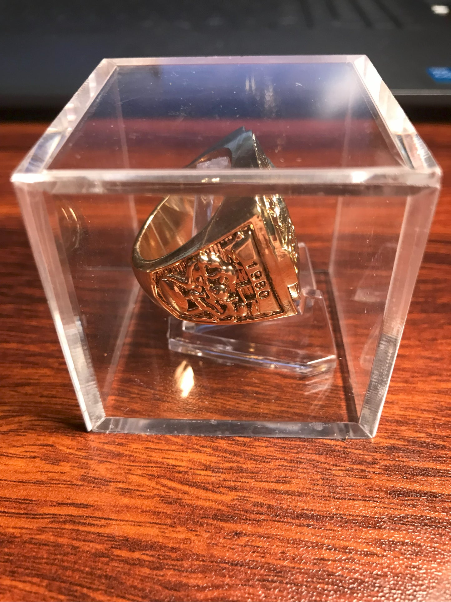 Ring - UGA 1980 Herschel Walker National Championship Replica Ring w/display box